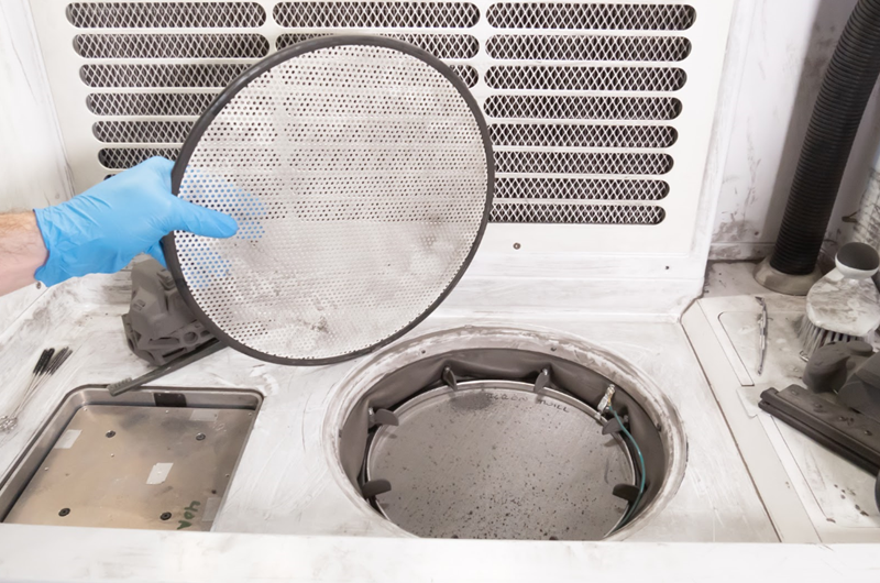 Checking the Fuse Sift's sifter mesh